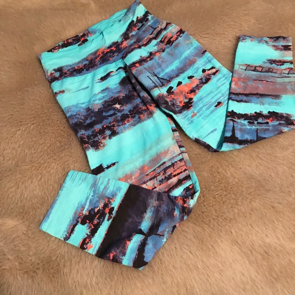 Workout capris - Picture 3 of 3